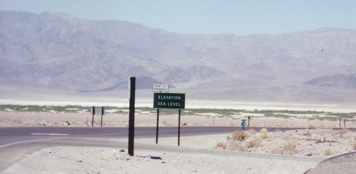Death Valley sea level sign LRR2002.jpg (77 KB)
